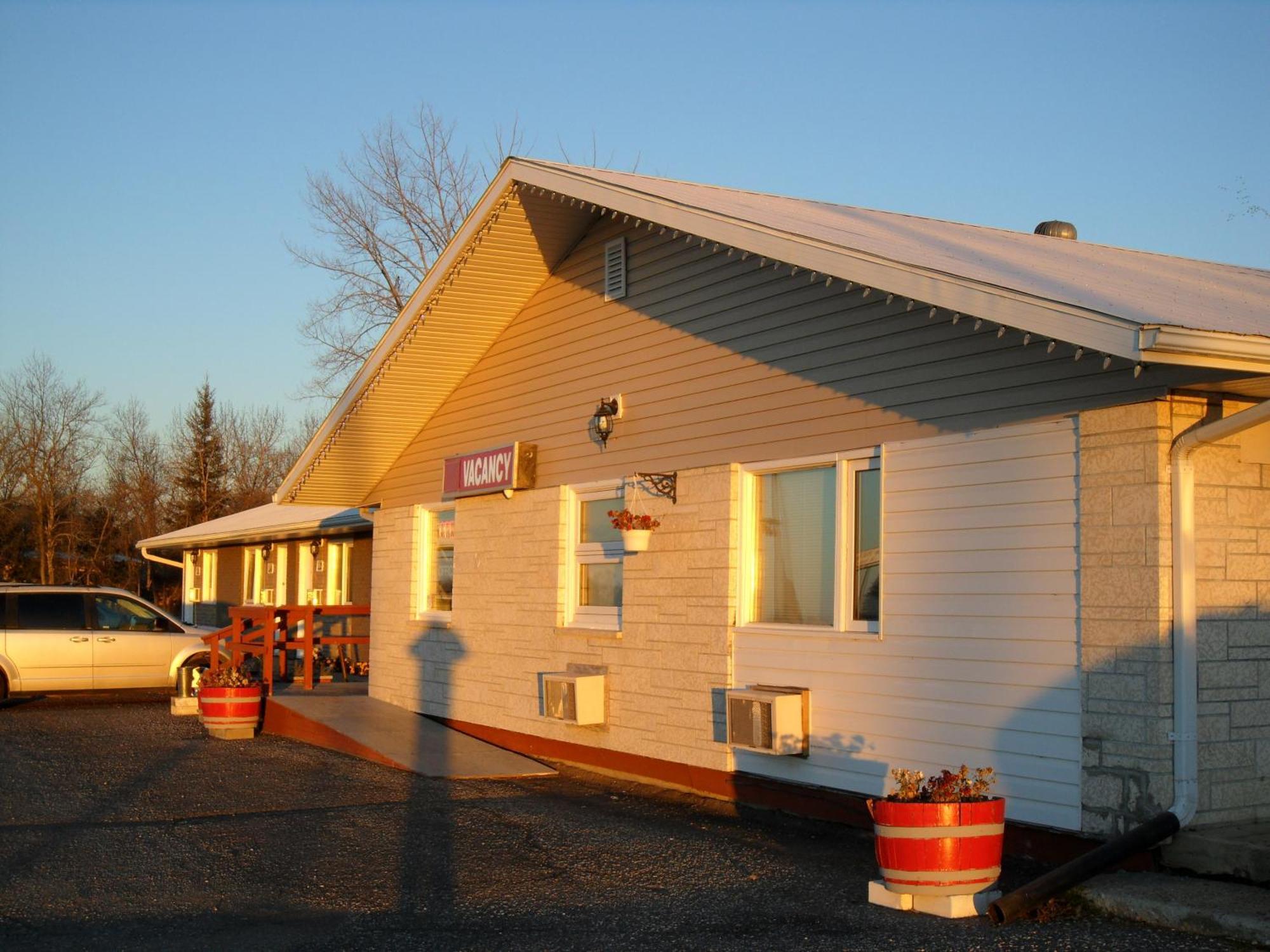 Neepawa Westway Inn Motel المظهر الخارجي الصورة